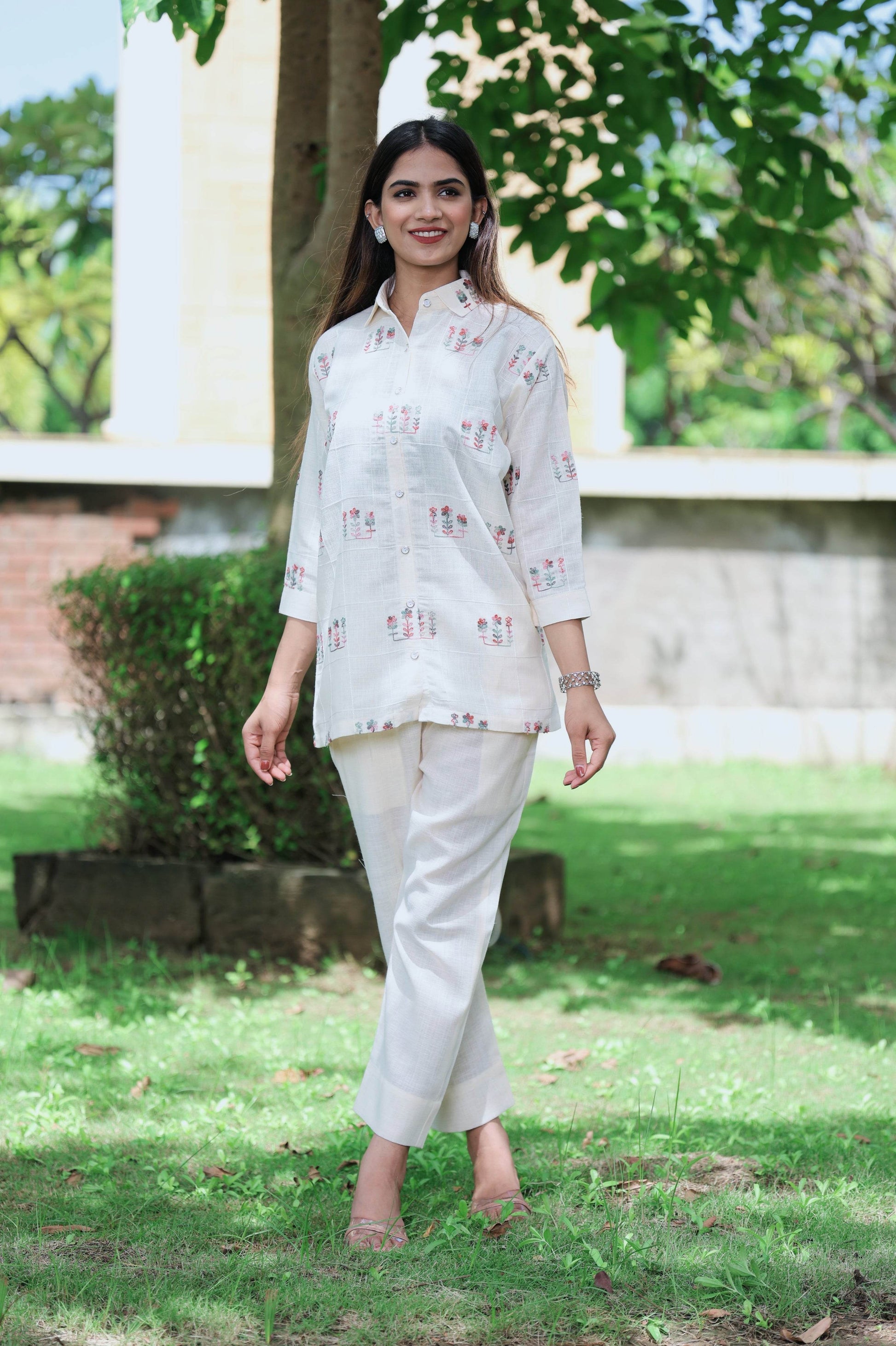 Women's Linen Blend Code Set with Exquisite Embroidery - SEEANS