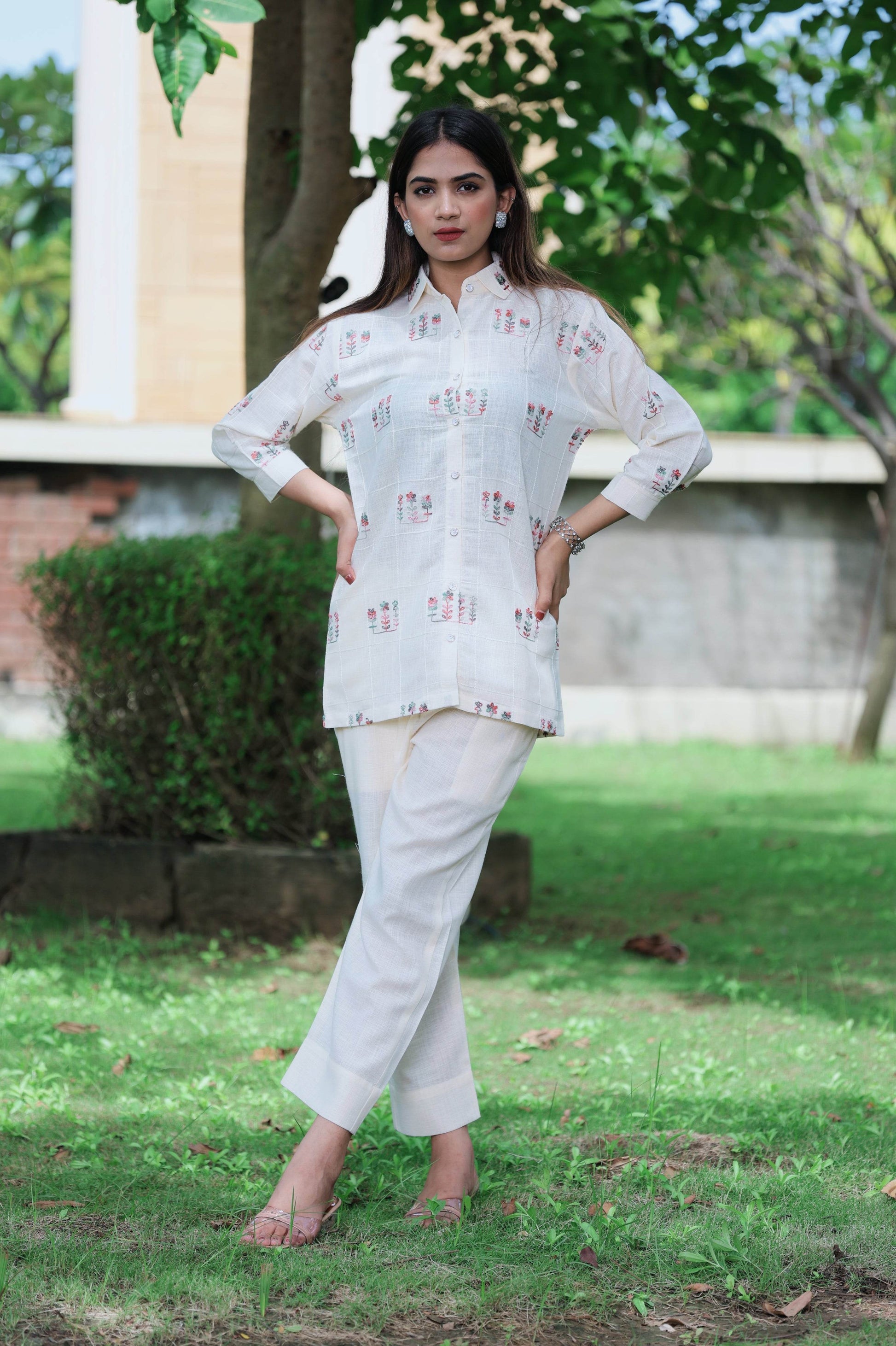 Women's Linen Blend Code Set with Exquisite Embroidery - SEEANS