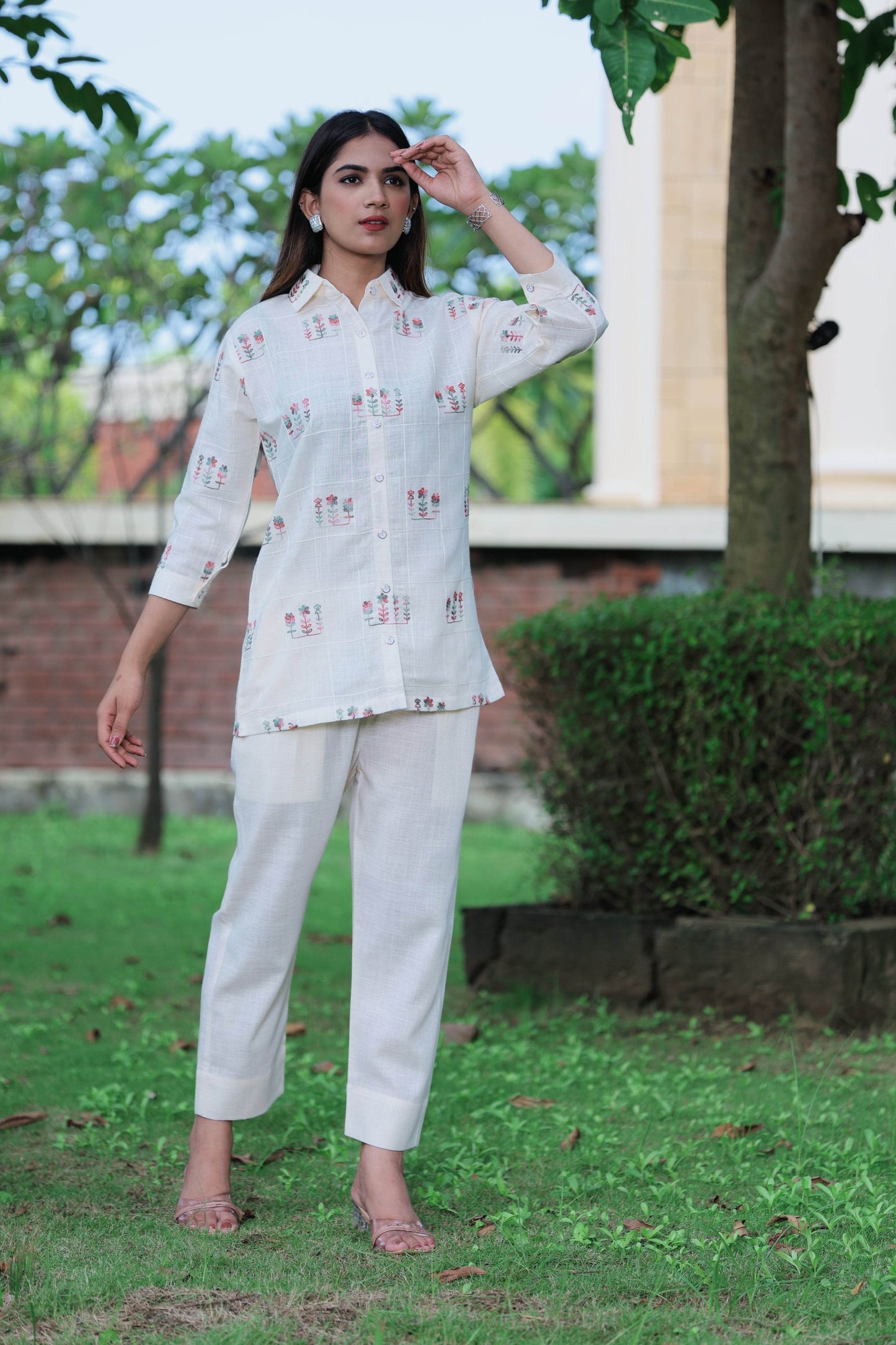 Women's Linen Blend Code Set with Exquisite Embroidery - SEEANS