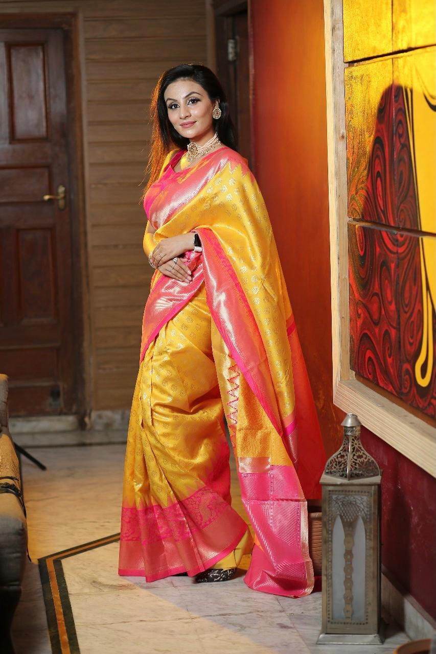 Kanjivaram Soft Lichi Silk Saree - Vintage Weaving, Royal Design - SEEANS