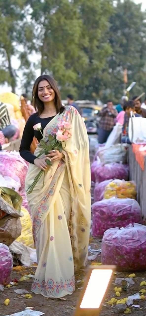 Pastel Cream Printed Crepe Silk Saree with Black Blouse - SEEANS