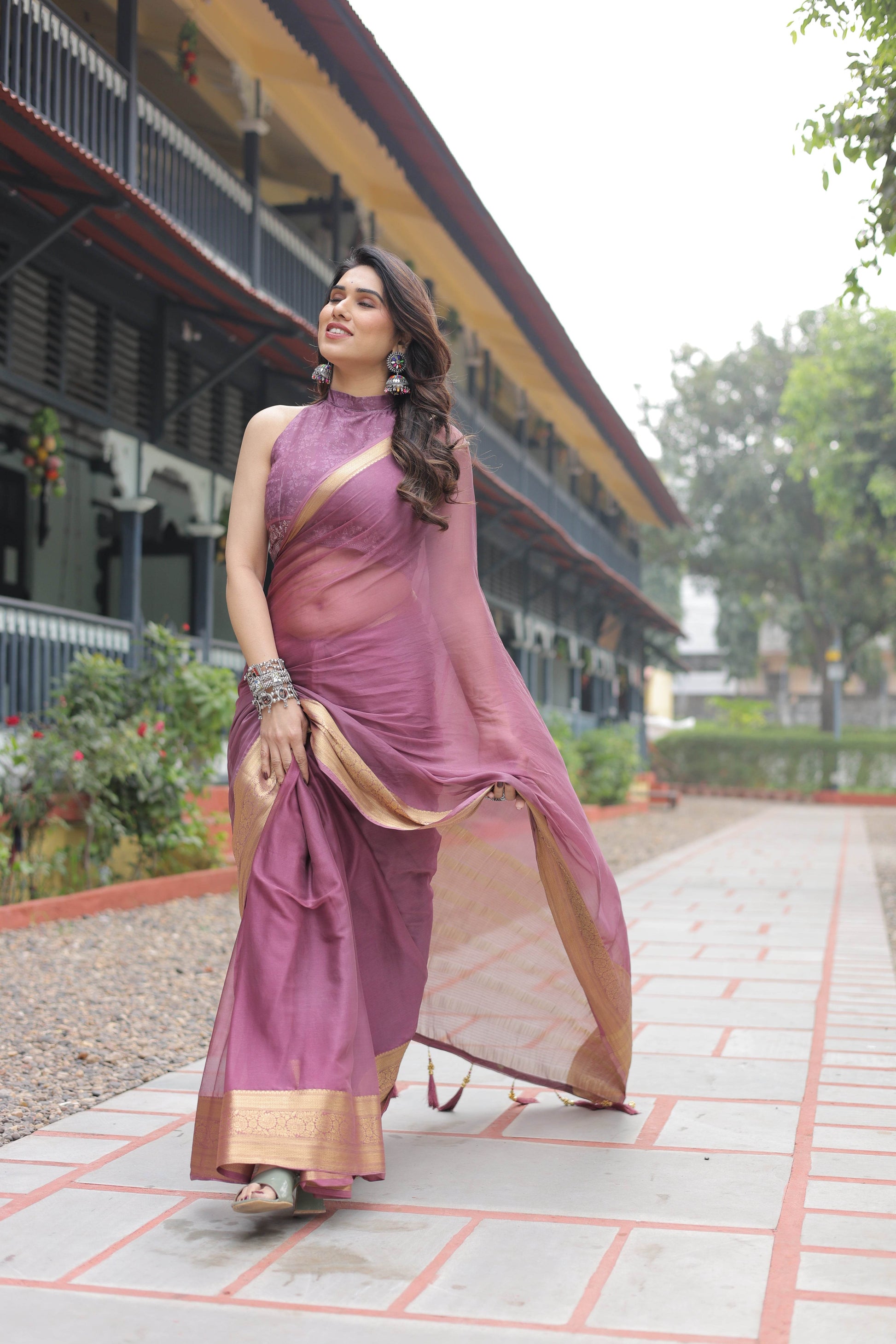 Sophisticated Mauve Plain Chiffon Saree with Gold Zari Border, Matching Printed Blouse & Tassel Detailing - SEEANS