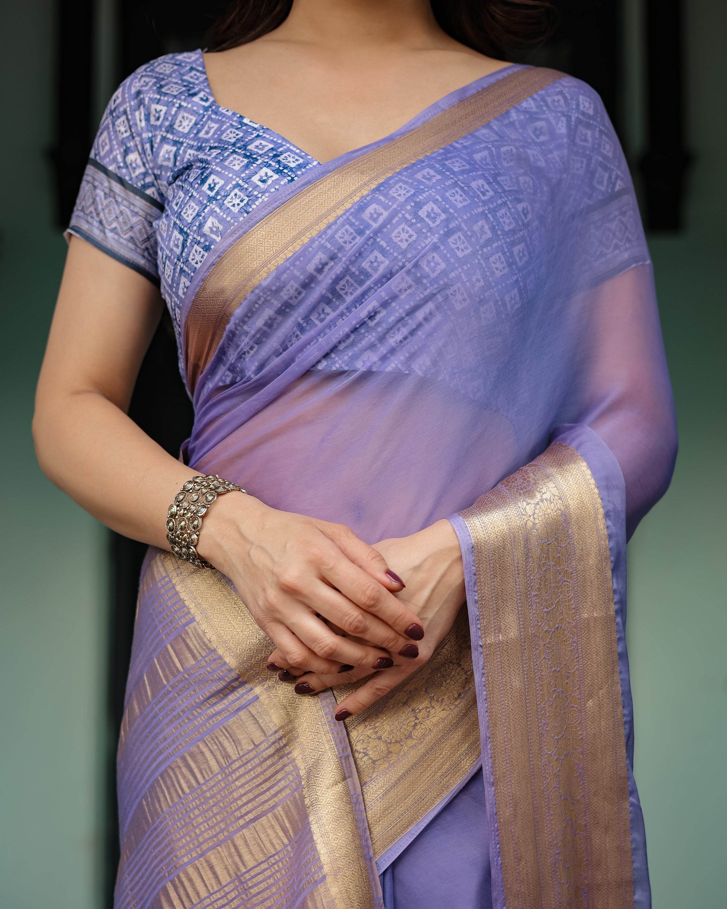 Lavender Plain Chiffon Saree with Gold Zari Border, Geometric Printed Blouse & Tassel Detailing - SEEANS