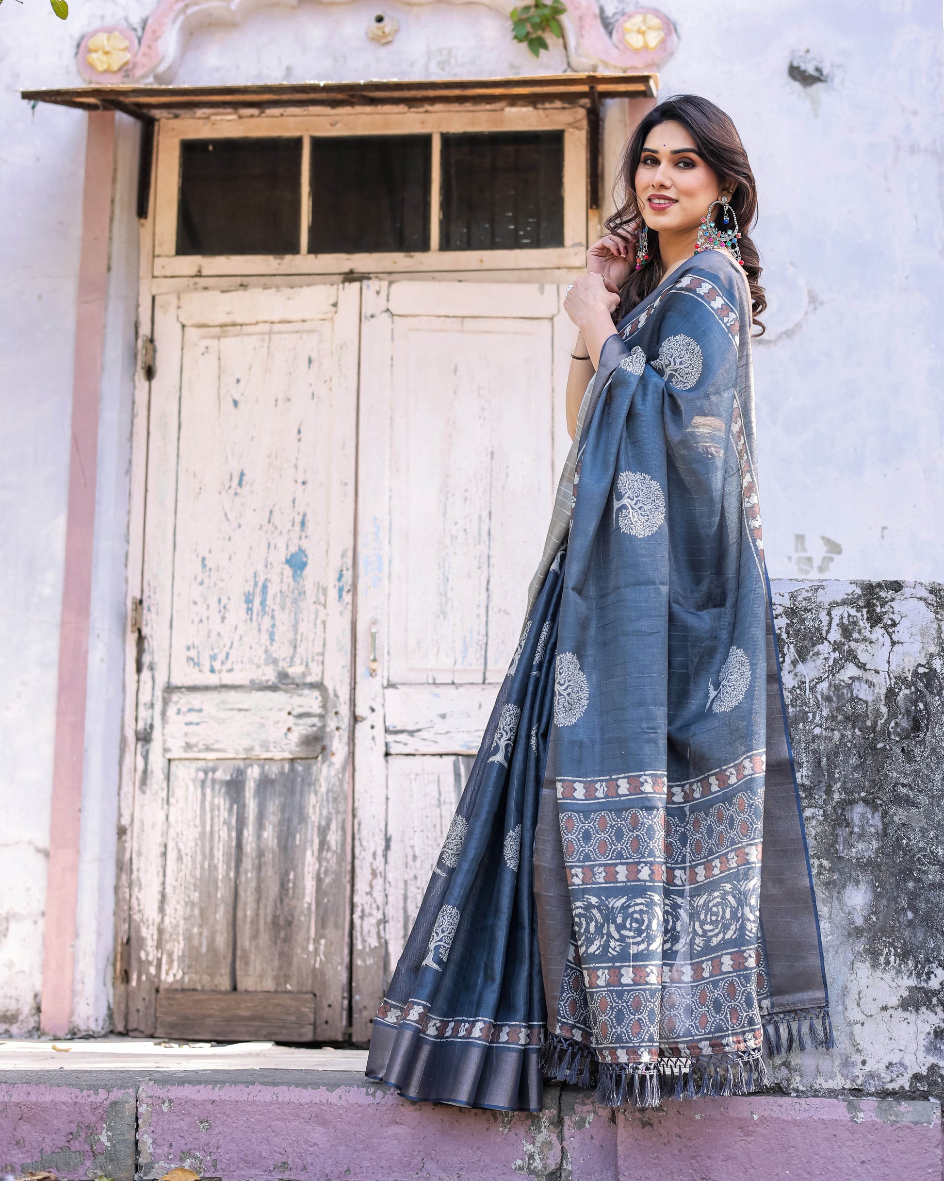 Multicolour Linen Saree with Traditional Patterns | Lightweight and Elegant - SEEANS