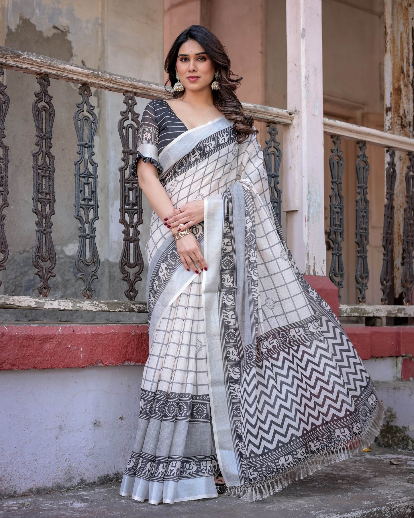 Multicolour Linen Saree with Traditional Patterns | Lightweight and Elegant - SEEANS