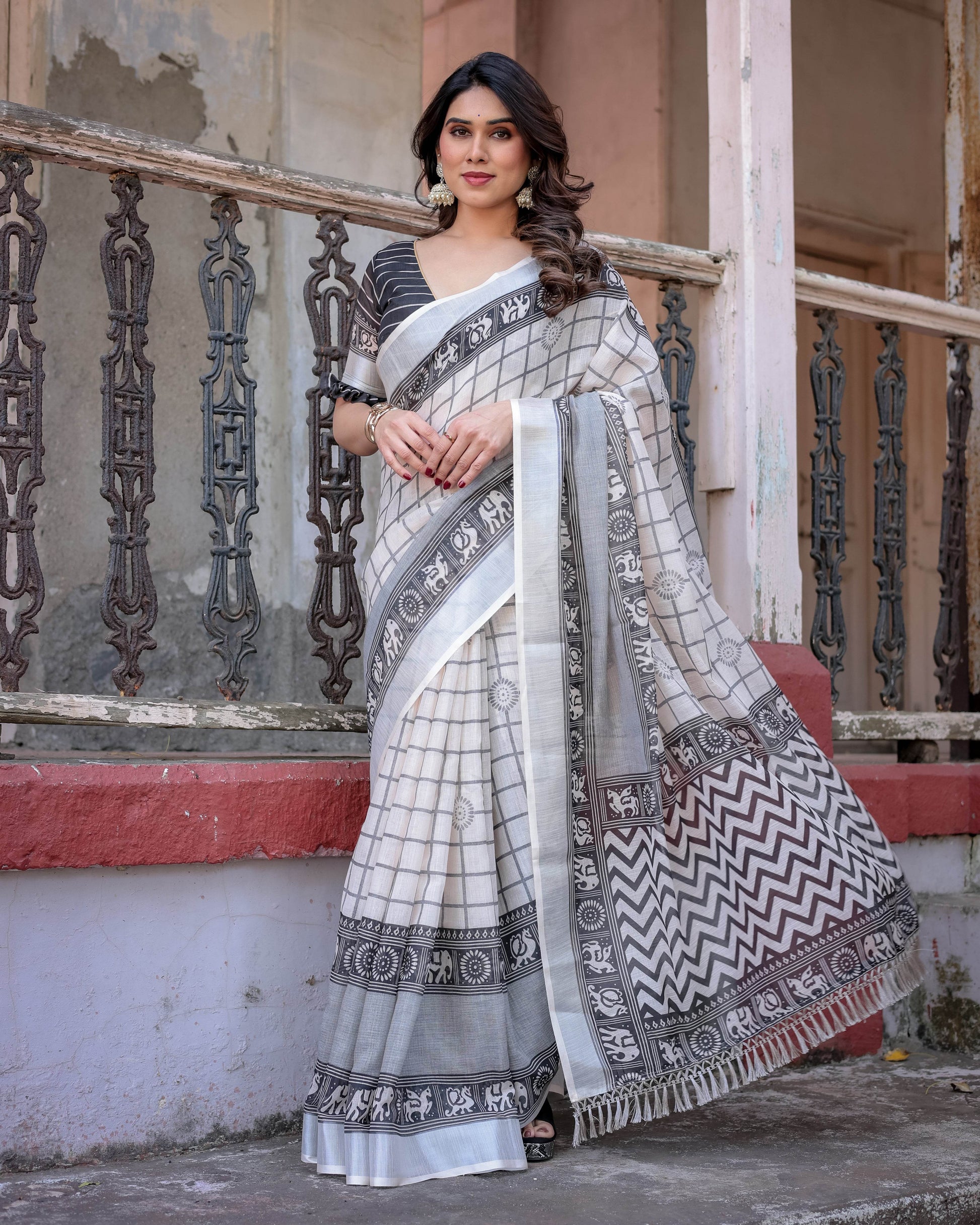 Multicolour Linen Saree with Traditional Patterns | Lightweight and Elegant - SEEANS