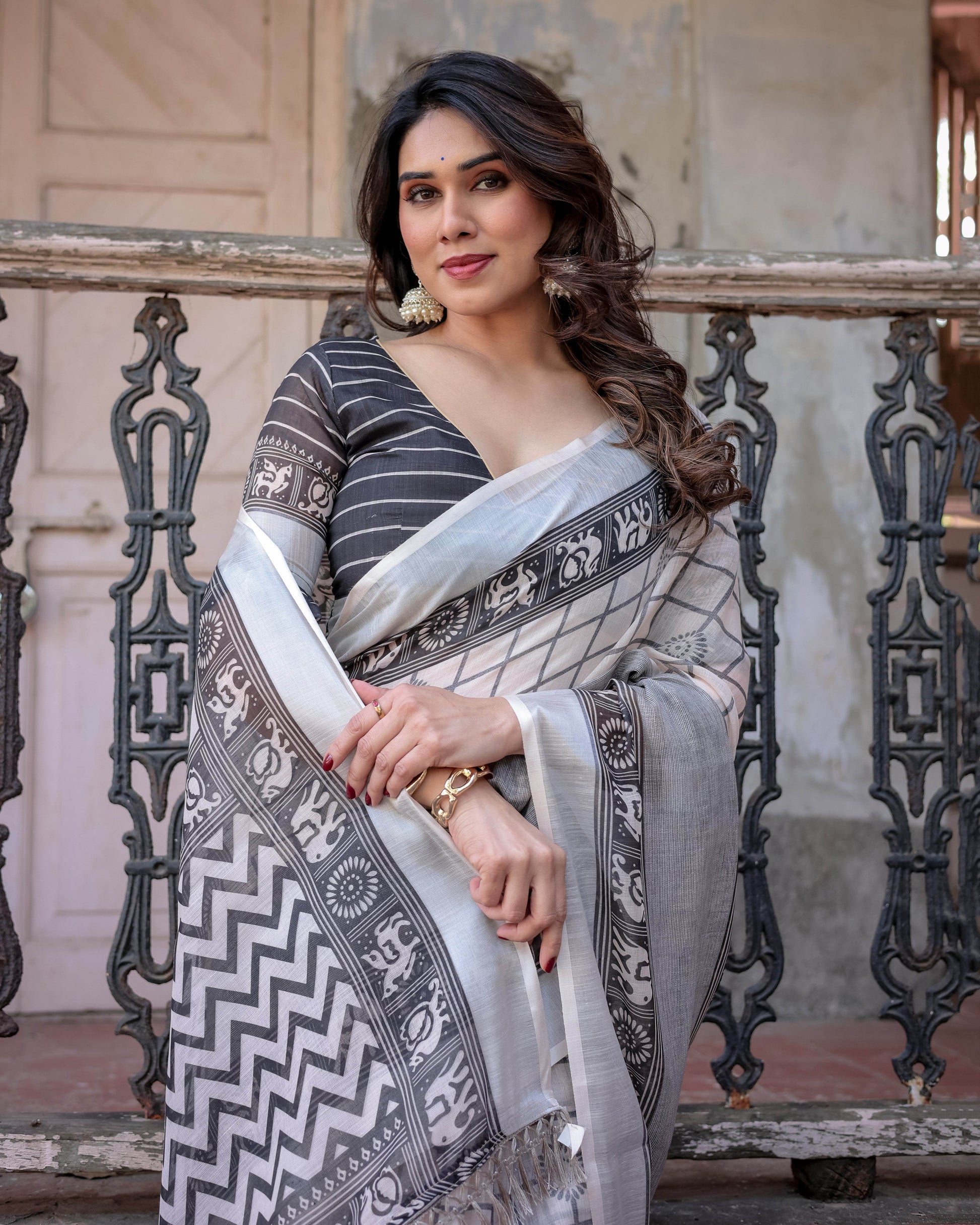 Multicolour Linen Saree with Traditional Patterns | Lightweight and Elegant - SEEANS