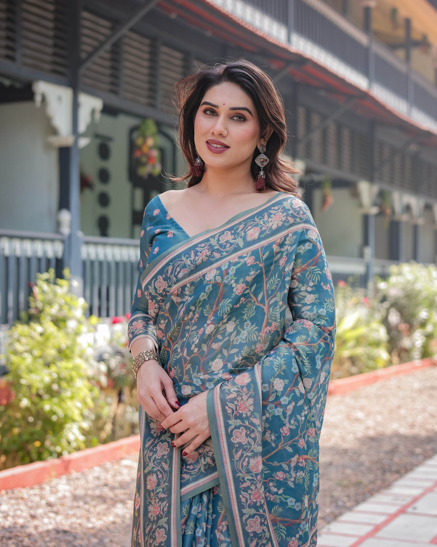 Elegant Aqua Blue Handloom Cotton-Linen Saree with Golden Zari Weave and Tassel Finish - SEEANS