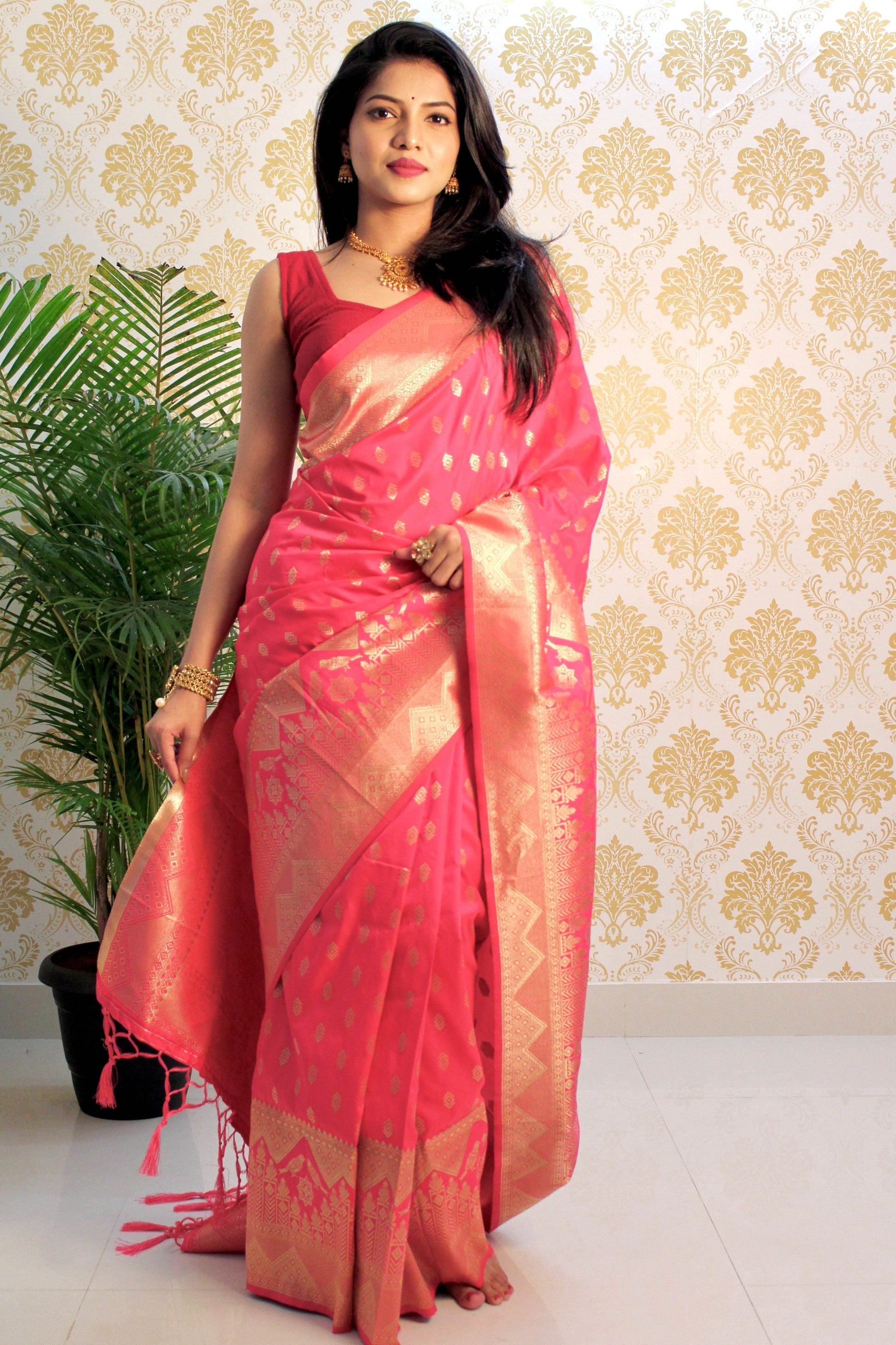 Pure Banarasi Silk Saree with Zari Weaving – Traditional Elegance - SEEANS