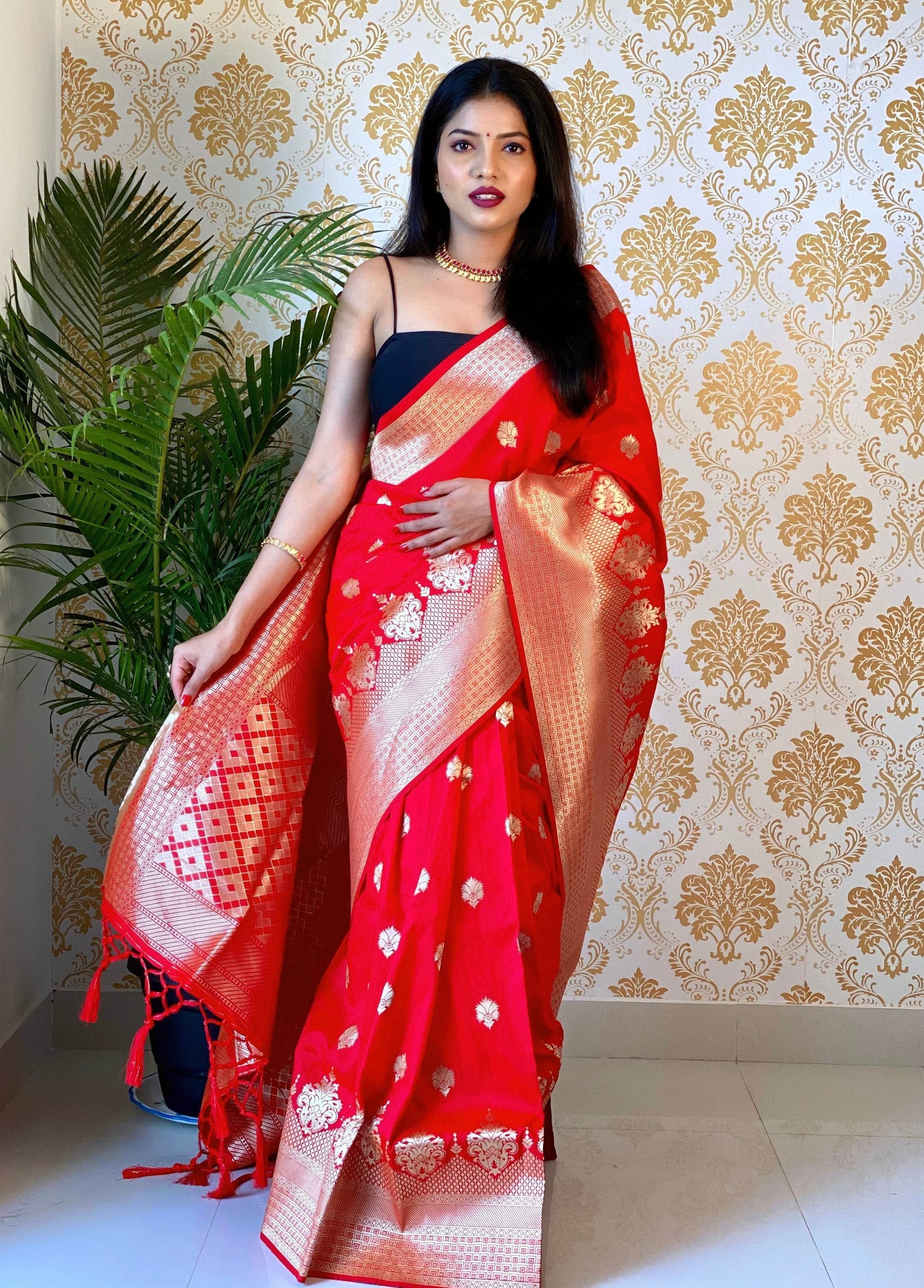 Pure Banarasi Silk Saree with Zari Weaving – Royal Vintage Look - SEEANS