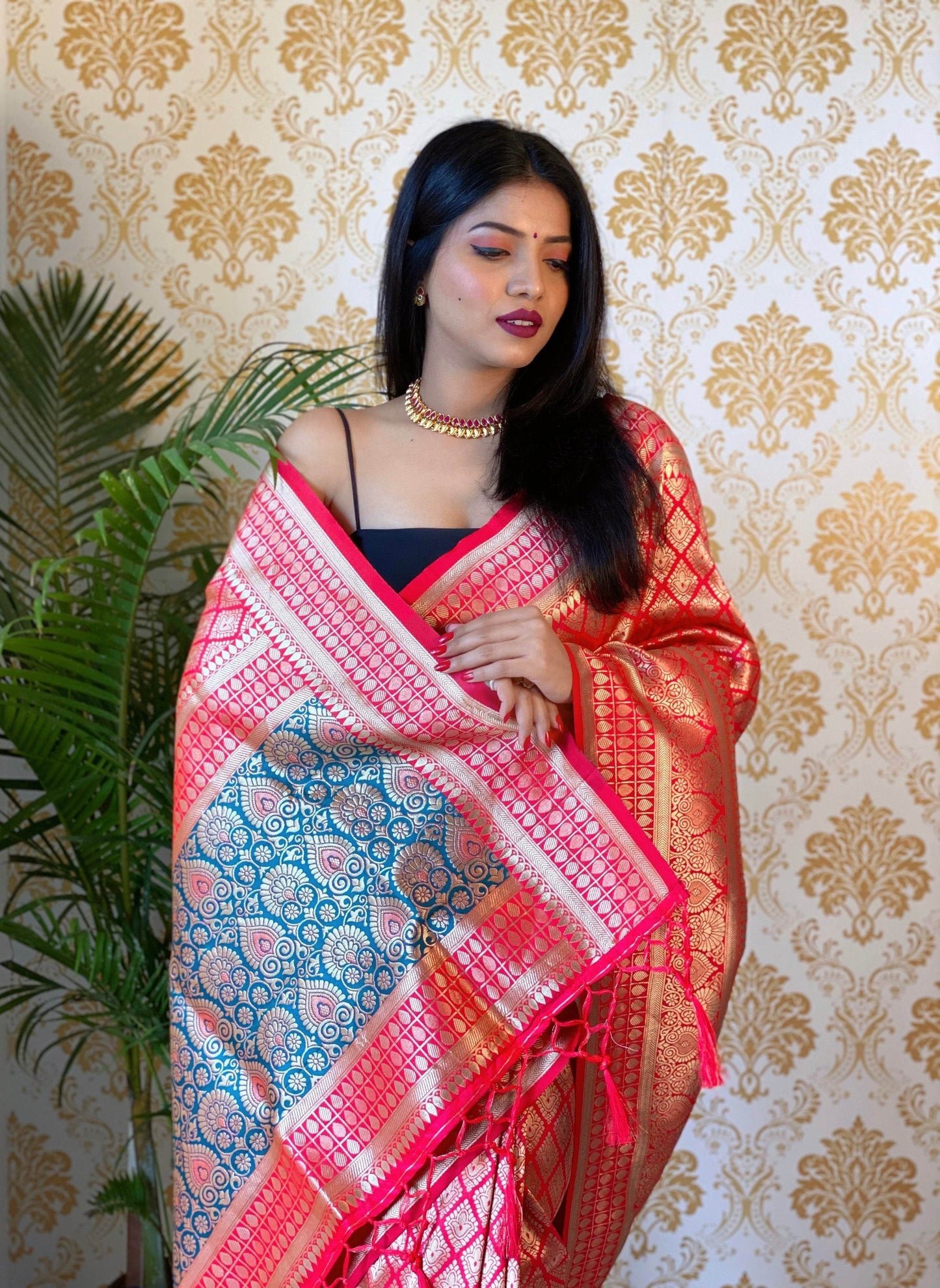 Pure Banarasi Silk Saree with Zari Weaving – Vintage Royal Elegance - SEEANS