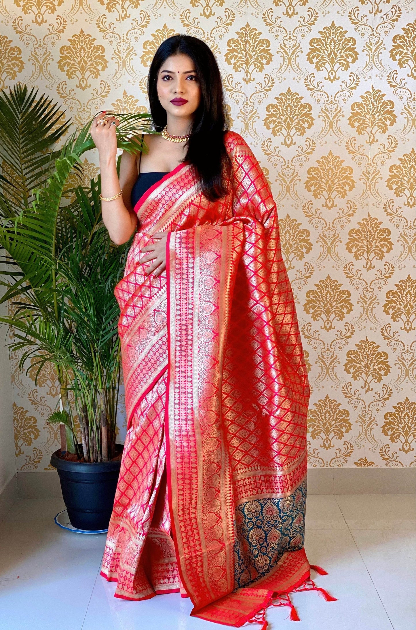 Pure Banarasi Silk Saree with Zari Weaving – Vintage Royal Elegance - SEEANS