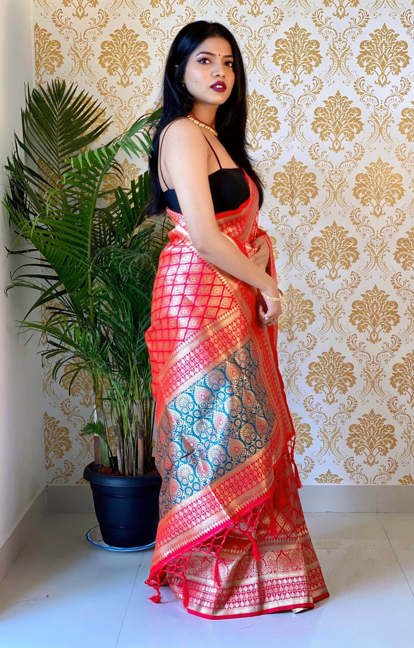 Pure Banarasi Silk Saree with Zari Weaving – Vintage Royal Elegance - SEEANS