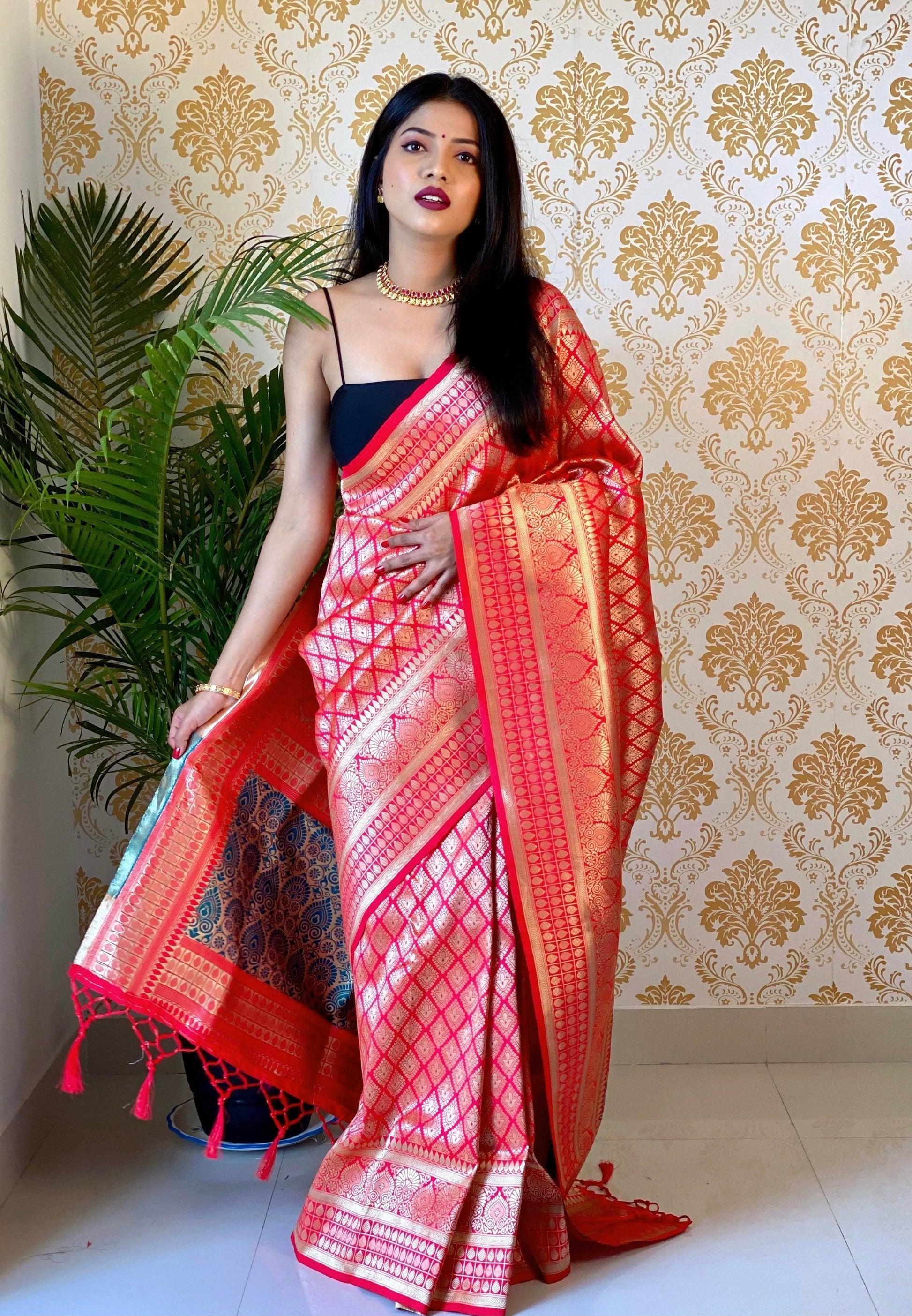 Pure Banarasi Silk Saree with Zari Weaving – Vintage Royal Elegance - SEEANS