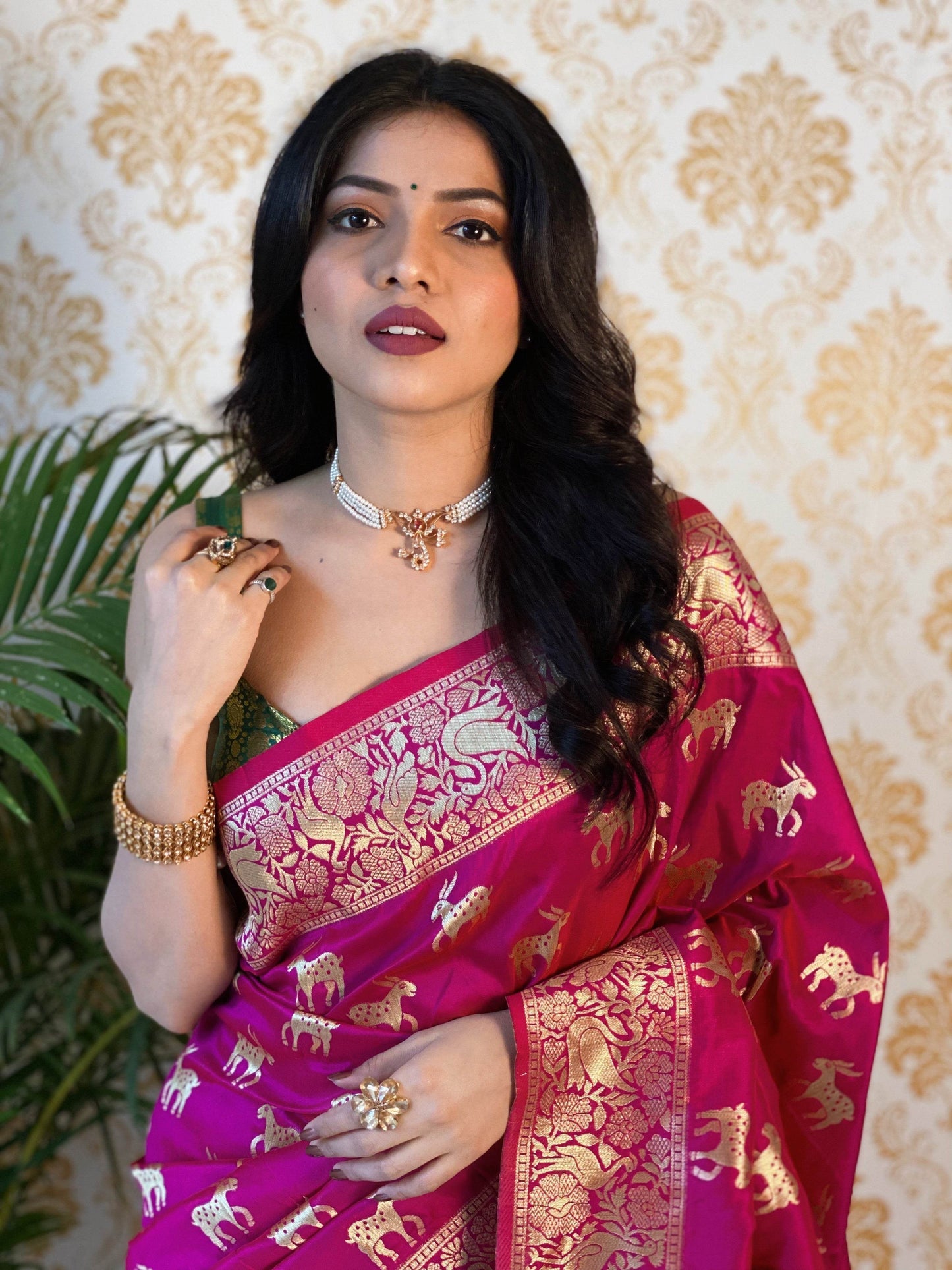 Pure Banarasi Silk Saree with Zari Weaving – Traditional Elegance for Every Wardrobe - SEEANS