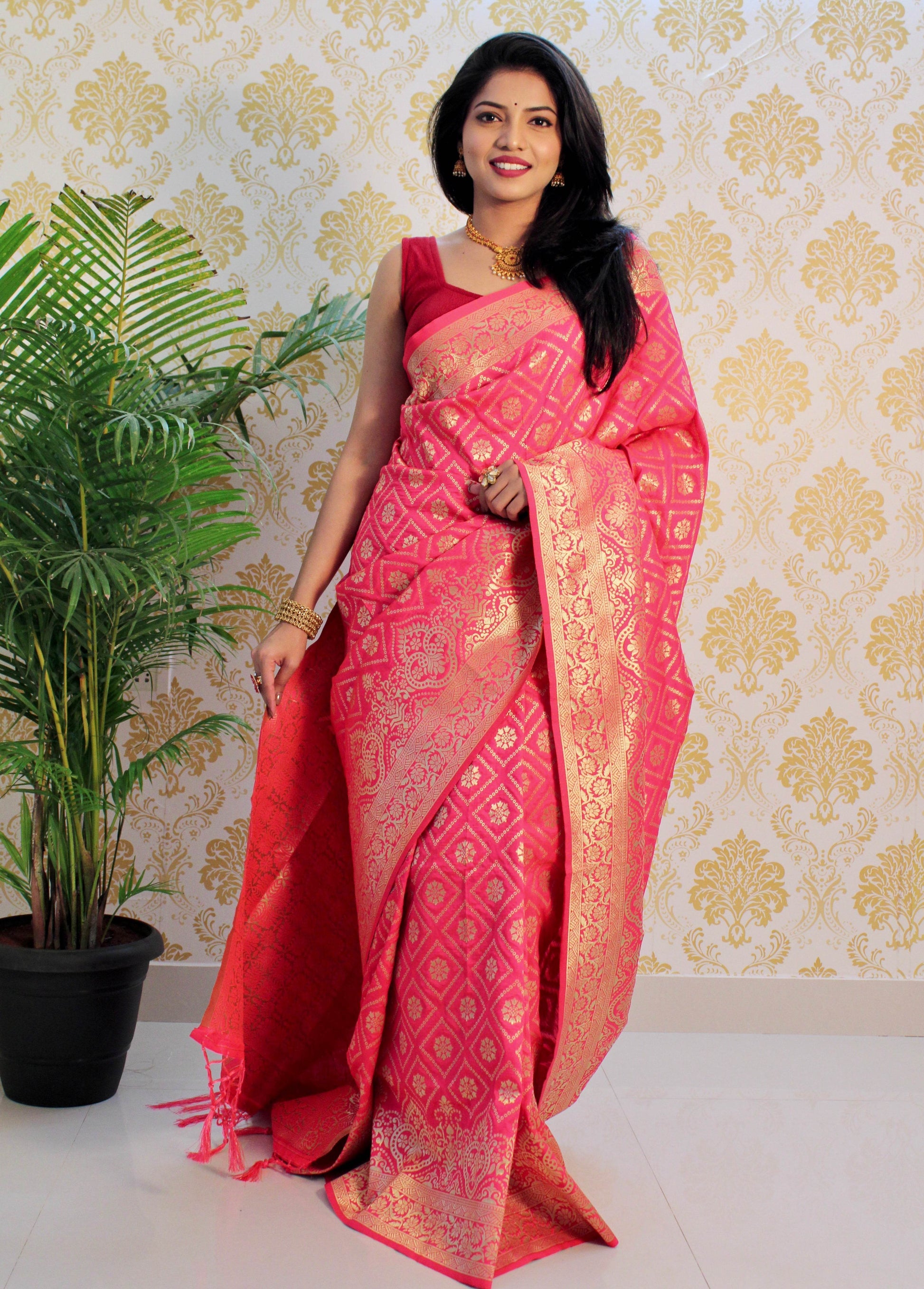 Pure Banarasi Silk Saree with Zari Weaving – Elegant Vintage Design - SEEANS