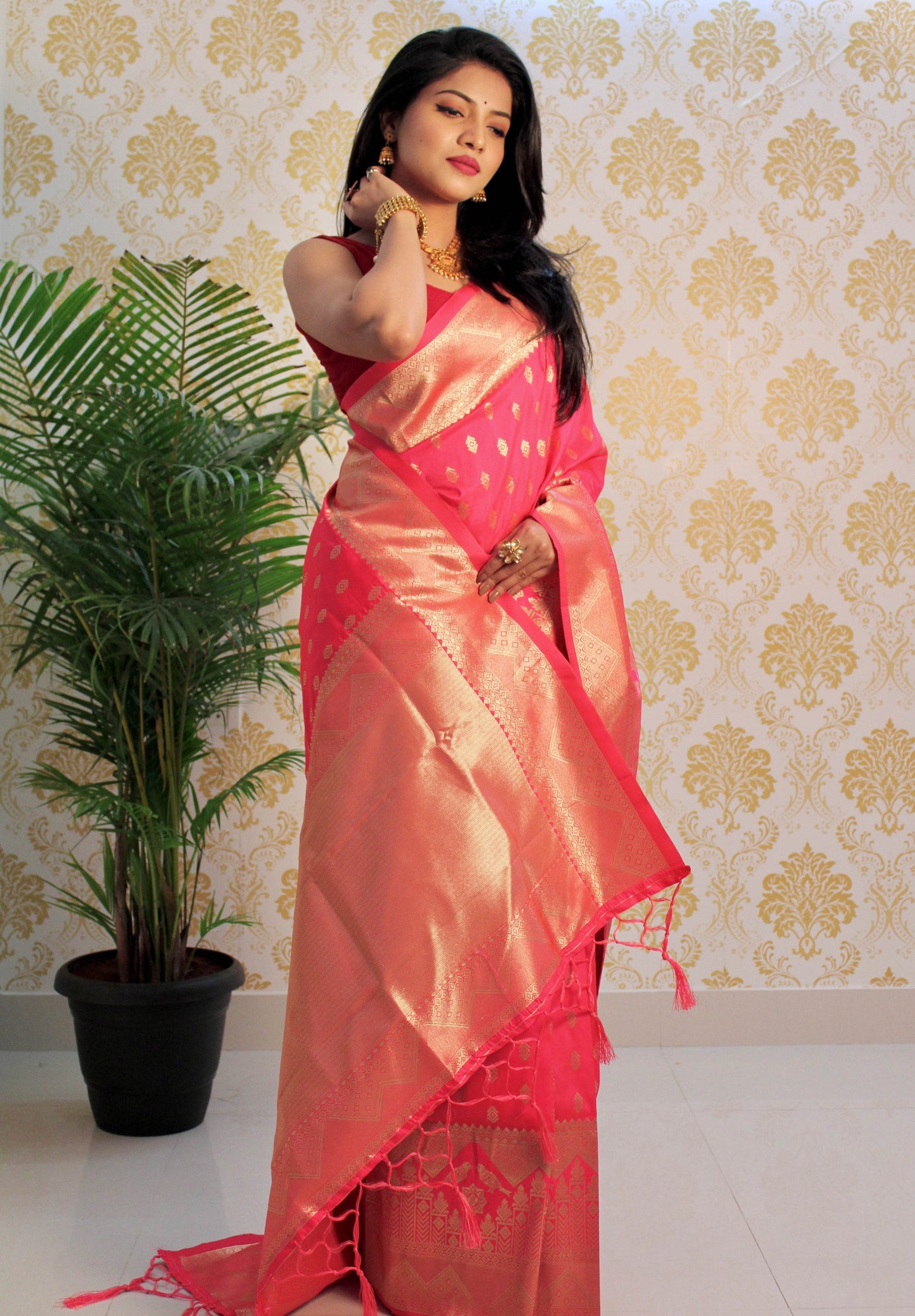 Pure Banarasi Silk Saree with Zari Weaving – Traditional Elegance - SEEANS