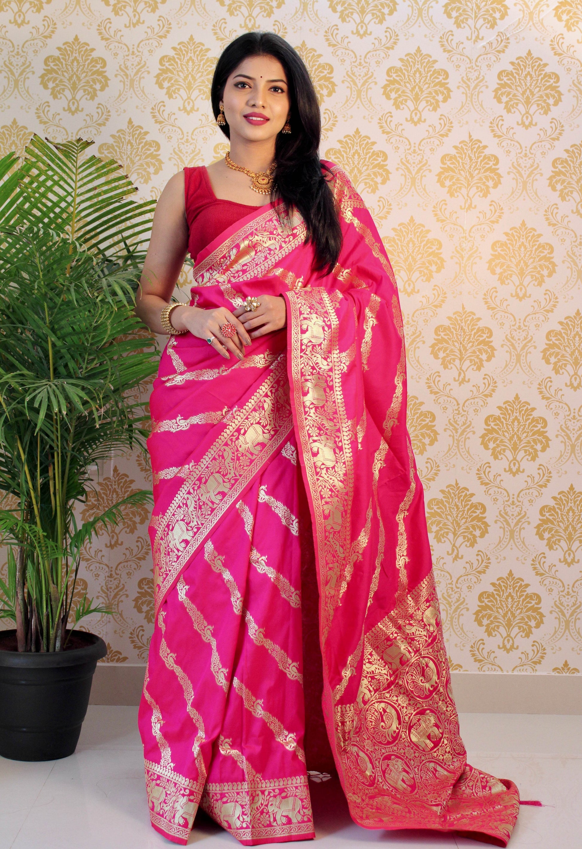 Pure Banarasi Silk Saree with Zari Weaving – Royal Vintage Design - SEEANS