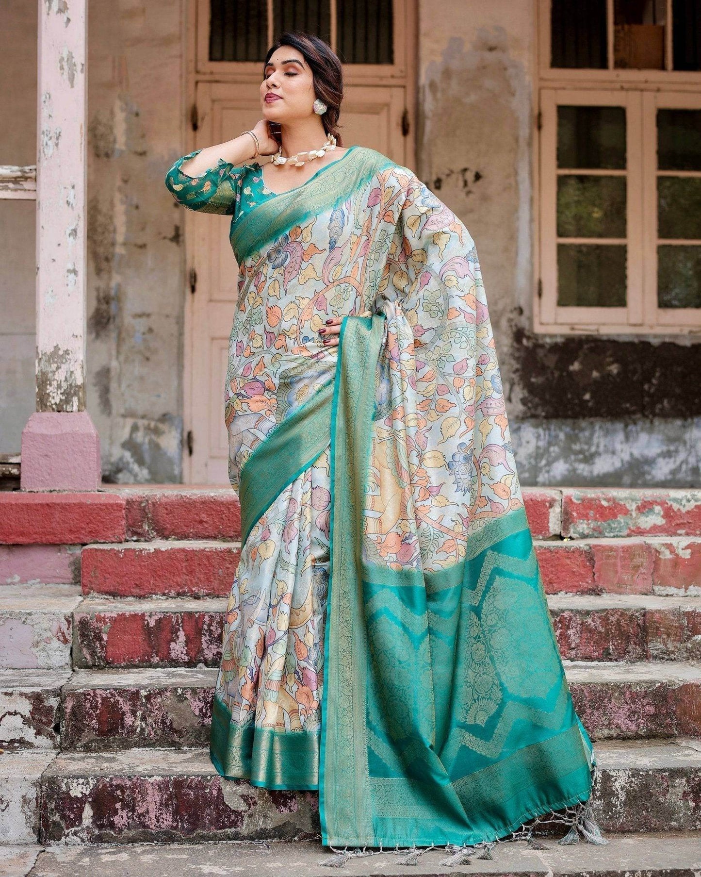 Graceful Green Banarasi Silk Saree with Vibrant Motifs and Zari Woven Pallu - SEEANS