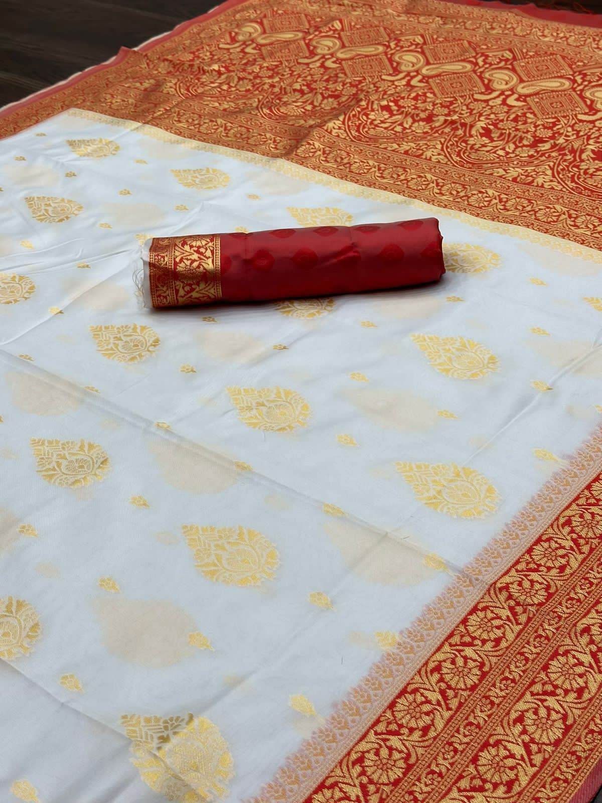 Kanjivaram Soft Lichi Silk Saree with Vintage Weaving & Rich Border - SEEANS