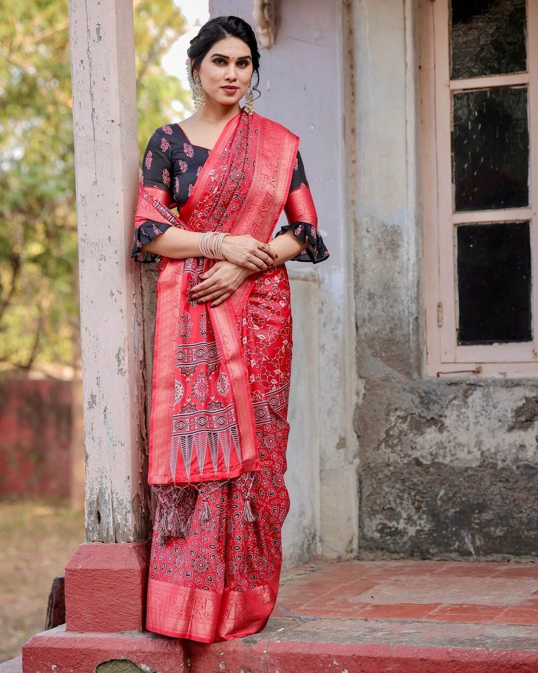 Fiery Red Tussar Silk Saree with Ornamental Motifs and Detailed Zari Pallu - SEEANS