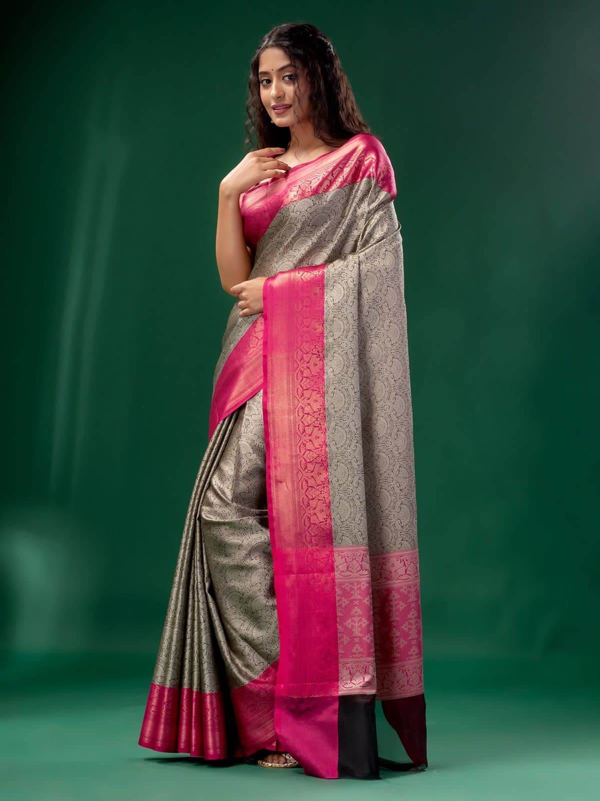 Kanjivaram Soft Lichi Silk Saree with Intricate Weaving - Royal Look - SEEANS