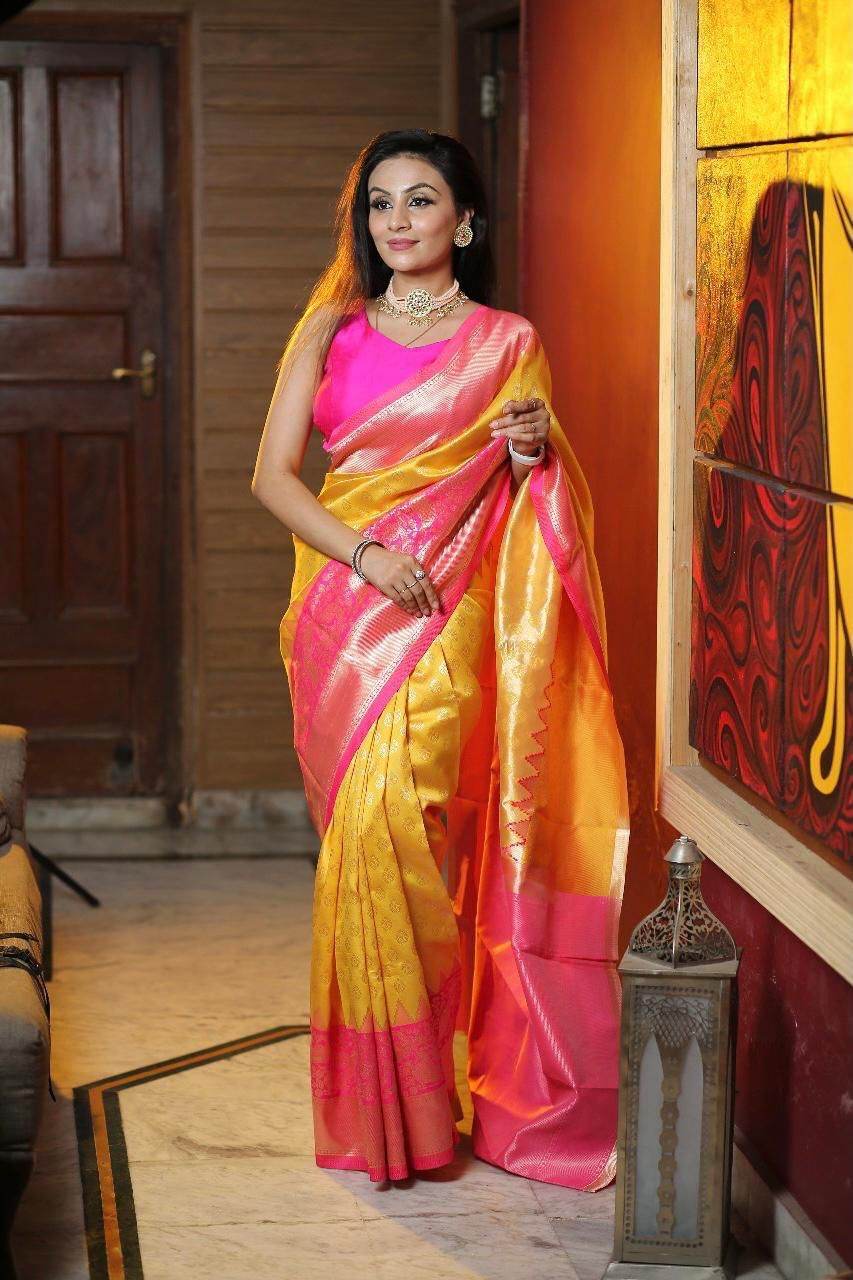 Kanjivaram Soft Lichi Silk Saree - Vintage Weaving, Royal Design - SEEANS