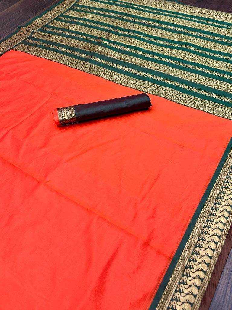 Kanjivaram Soft Lichi Silk Saree with Vintage Weaving & Rich Border - SEEANS