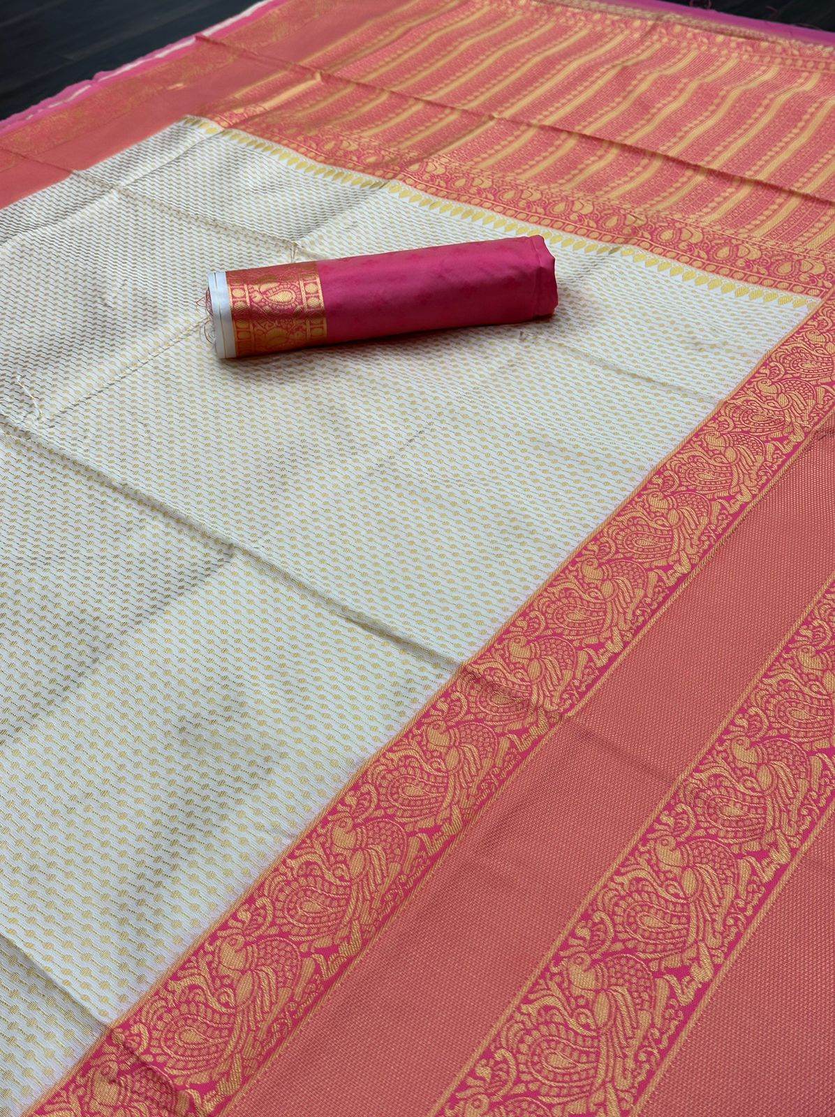 Kanjivaram Soft Lichi Silk Saree with Rich Weaving & Vintage Design - SEEANS