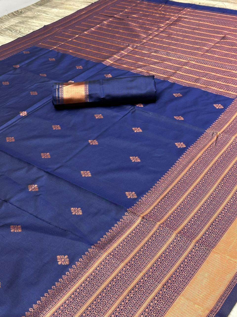 Kanjivaram Soft Litchi Silk Saree | Luxurious & Comfortable - SEEANS