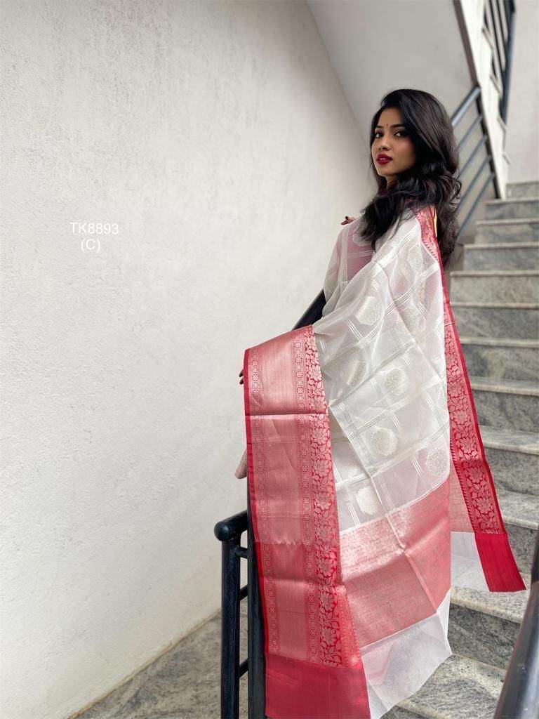 Kanjivaram Soft Lichi Silk Saree with Vintage Weaving & Rich Border - SEEANS