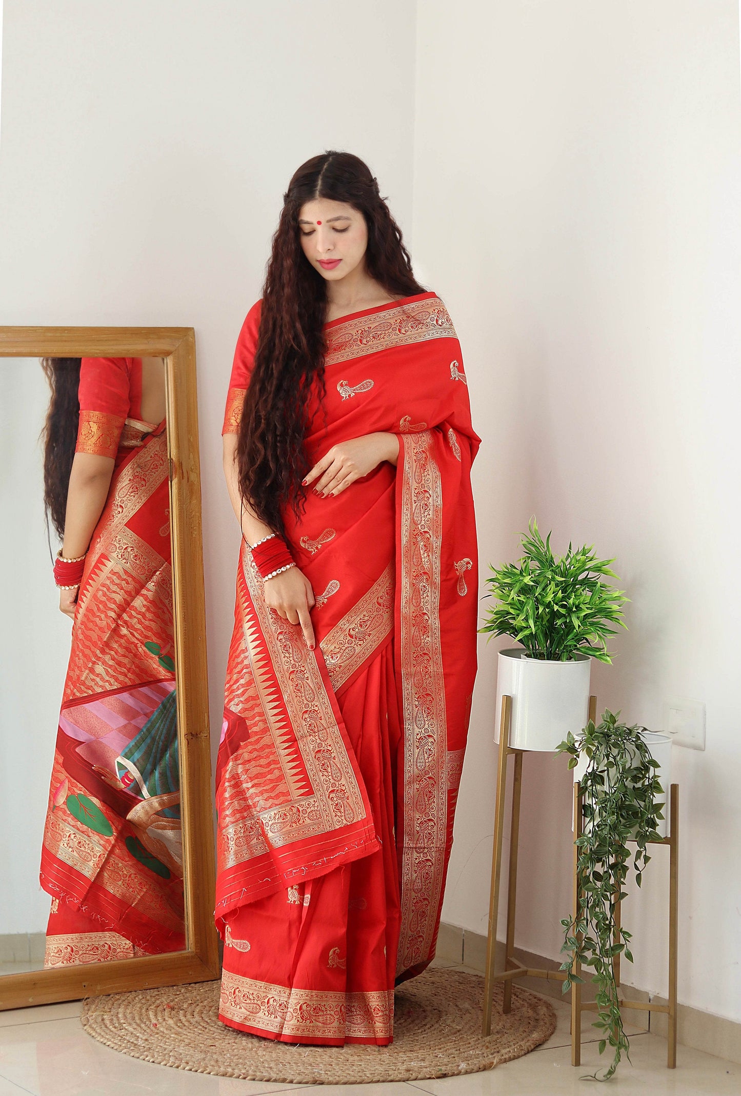 Pure Banarasi Silk Saree with Zari Weaving | Unstitched Blouse - SEEANS