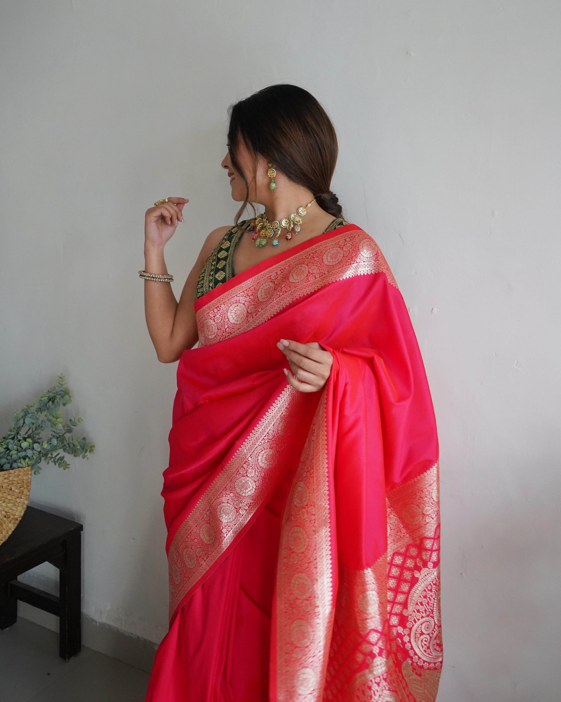 Pure Banarasi Silk Saree with Zari Weaving – Elegant Traditional Wear - SEEANS