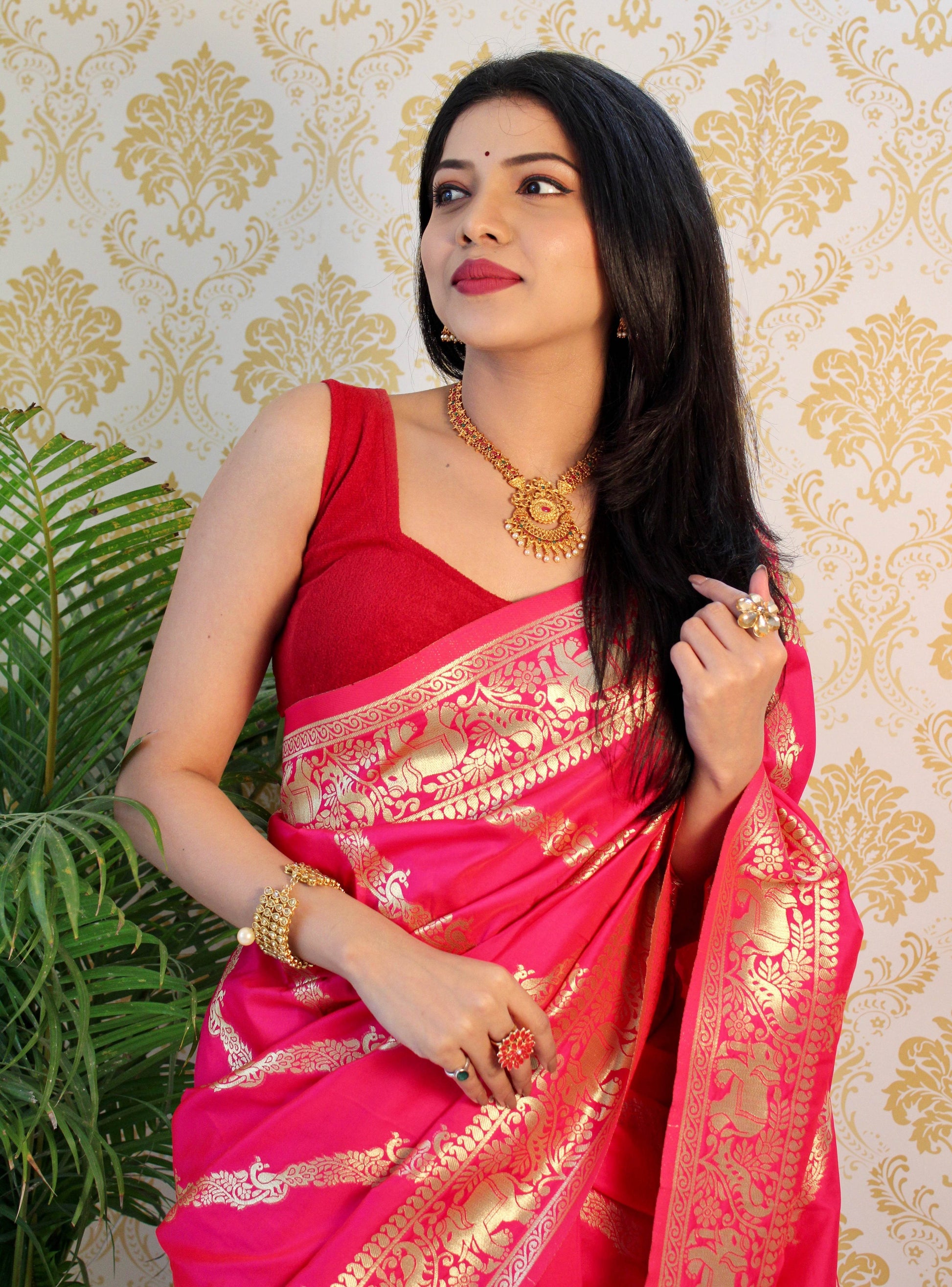 Pure Banarasi Silk Saree with Zari Weaving – Royal Vintage Design - SEEANS