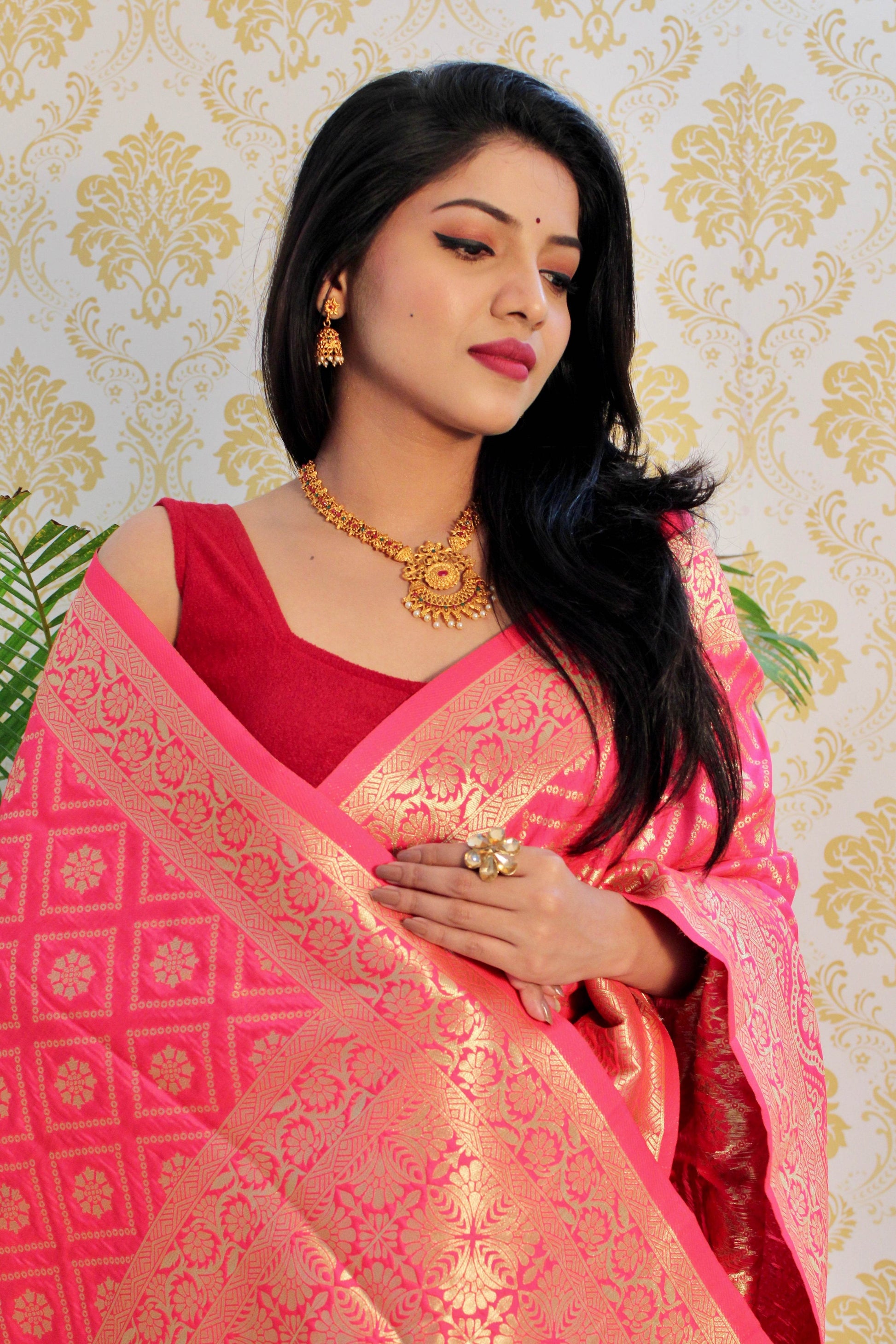 Pure Banarasi Silk Saree with Zari Weaving – Elegant Vintage Design - SEEANS